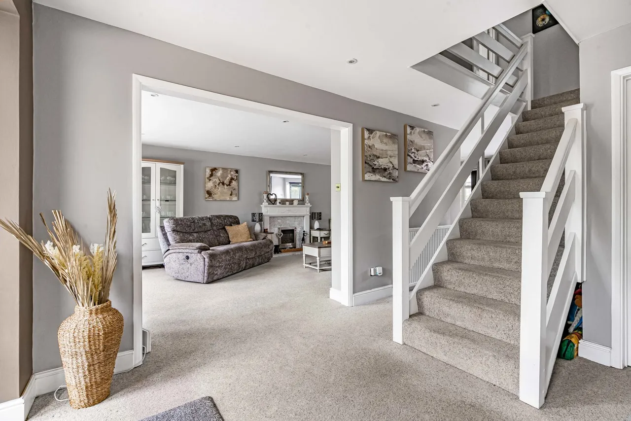 East Gardens, Woking, GU22, photo 16