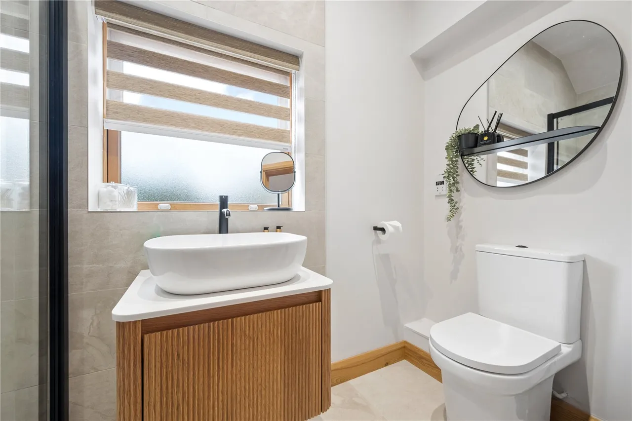 Doncaster Road, Foulby, photo 15