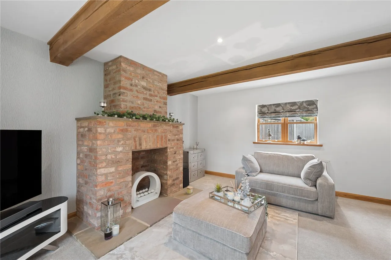 Doncaster Road, Foulby, photo 3