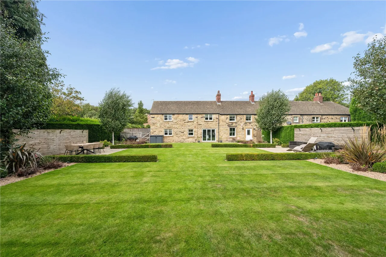 Doncaster Road, Foulby, photo 22