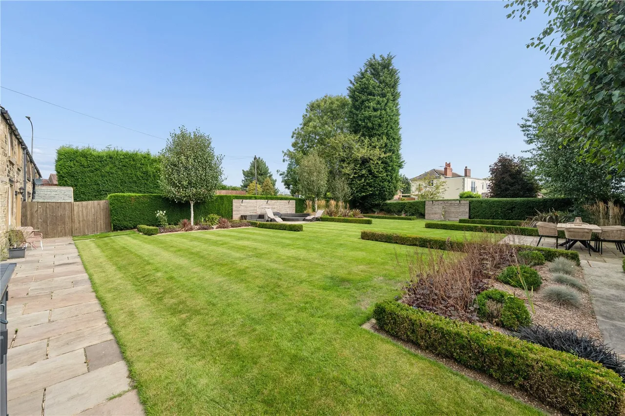 Doncaster Road, Foulby, photo 24