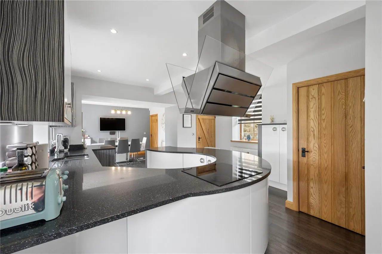 Doncaster Road, Foulby, photo 7