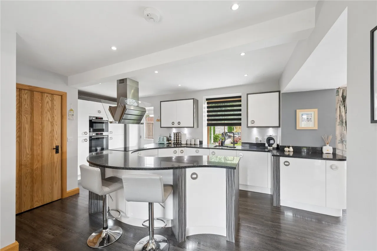 Doncaster Road, Foulby, photo 9
