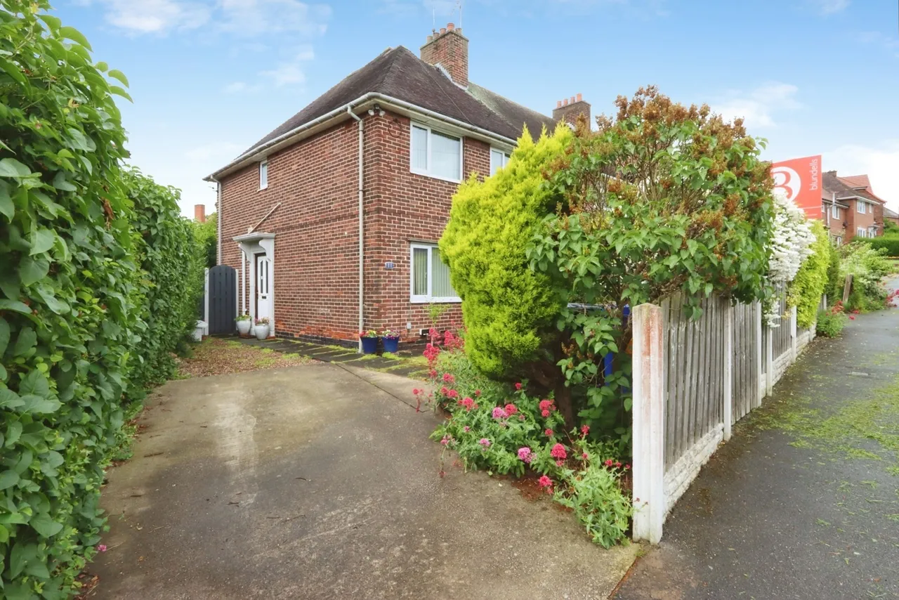 3 bed house for sale — Westfield Crescent, Mosborough, Sheffield, S20