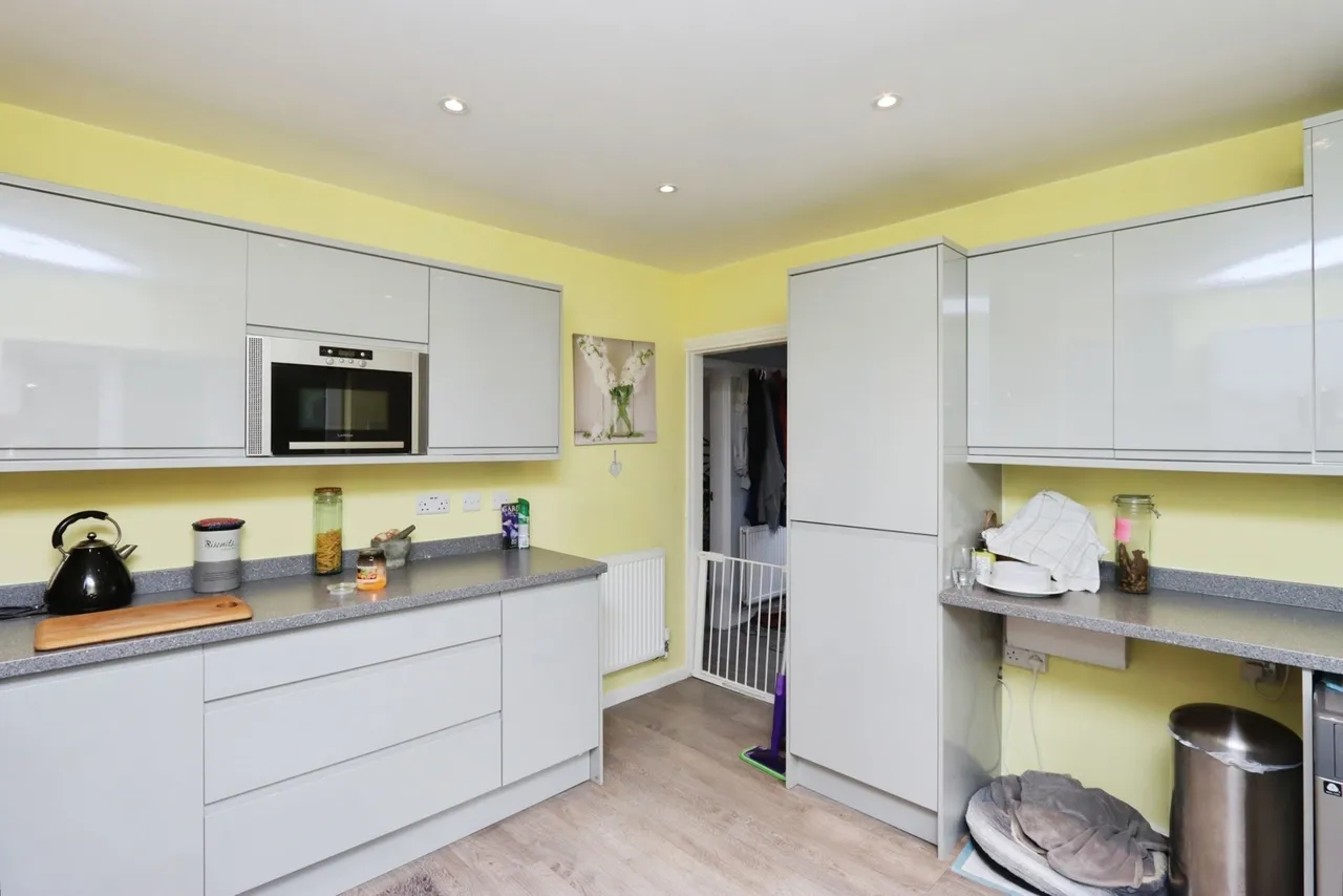 Westfield Crescent, Mosborough, Sheffield, S20, photo 8