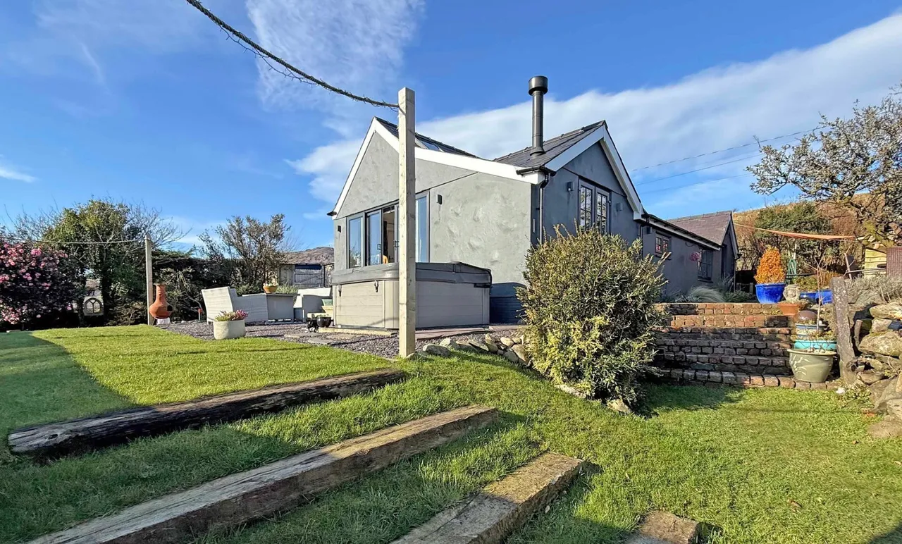Llanaelhaearn, Caernarfon, LL54, photo 5
