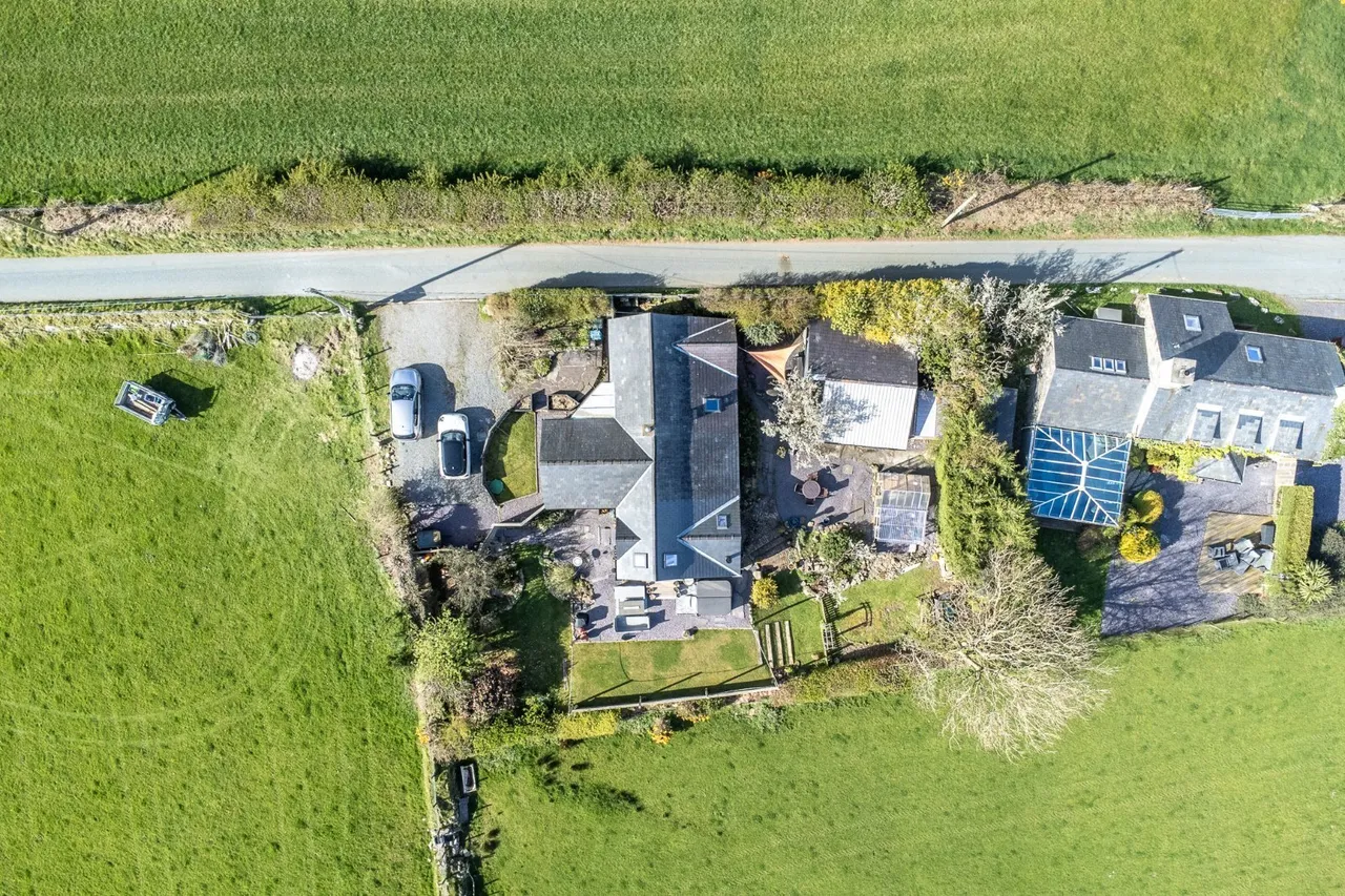Llanaelhaearn, Caernarfon, LL54, photo 28