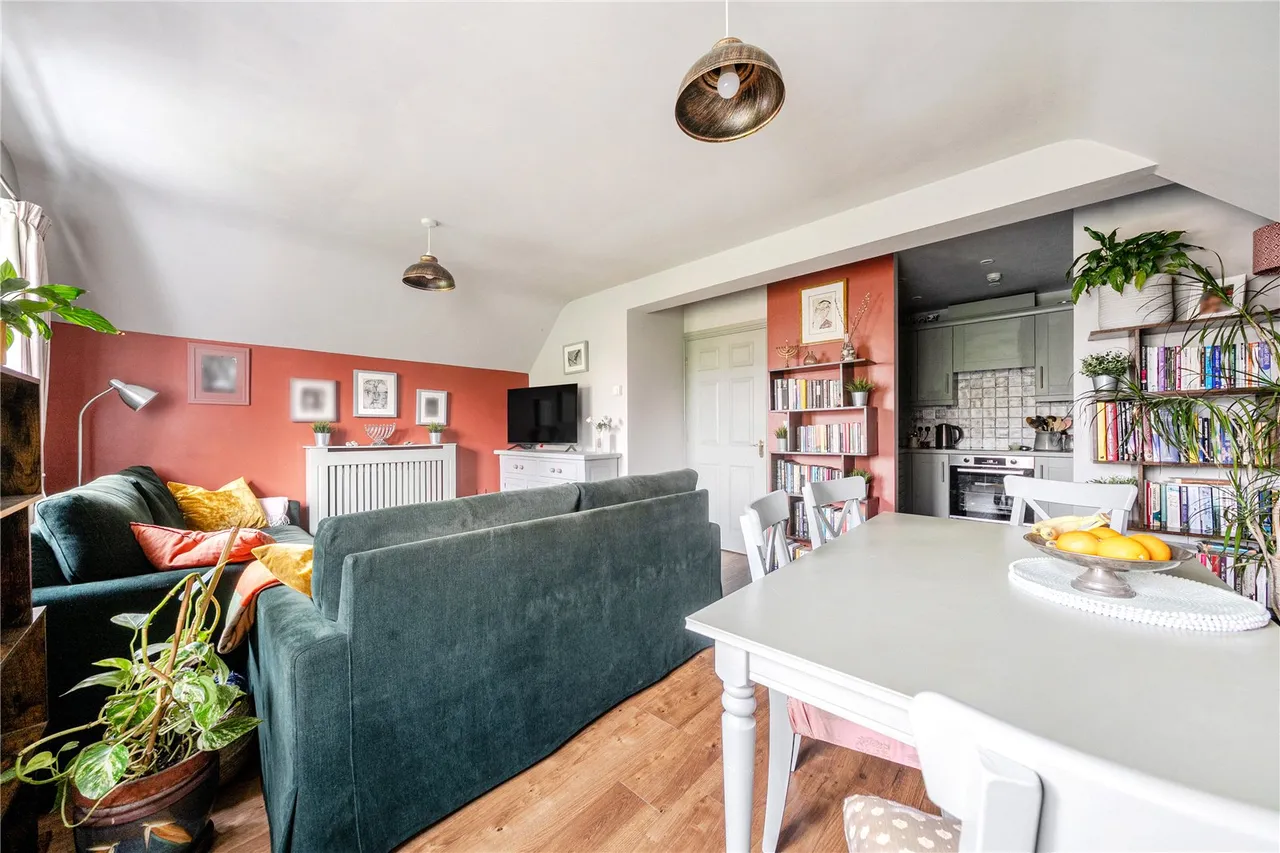 Salisbury Road, Marlborough, SN8, photo 7