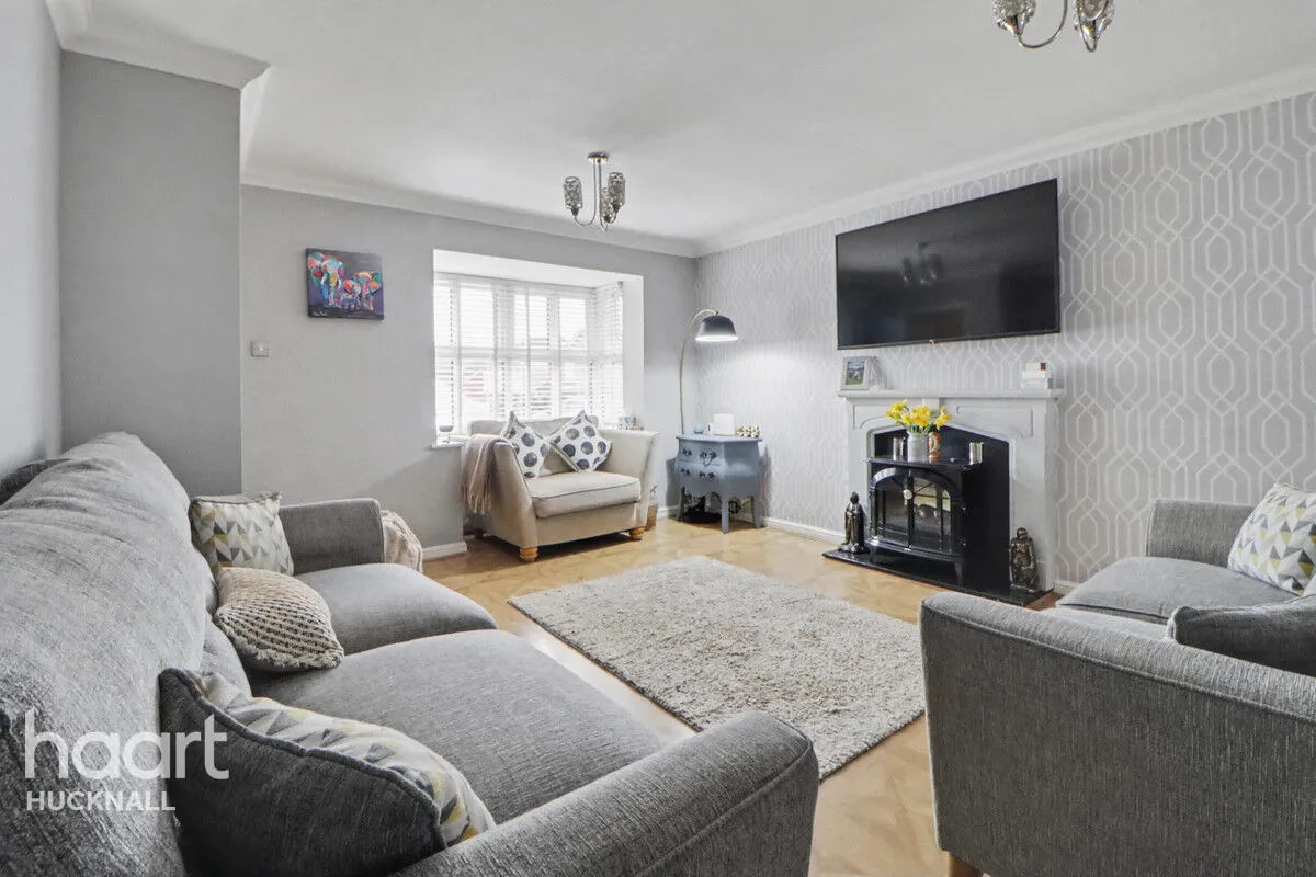 Church Lane, Nottingham, NG15, photo 3