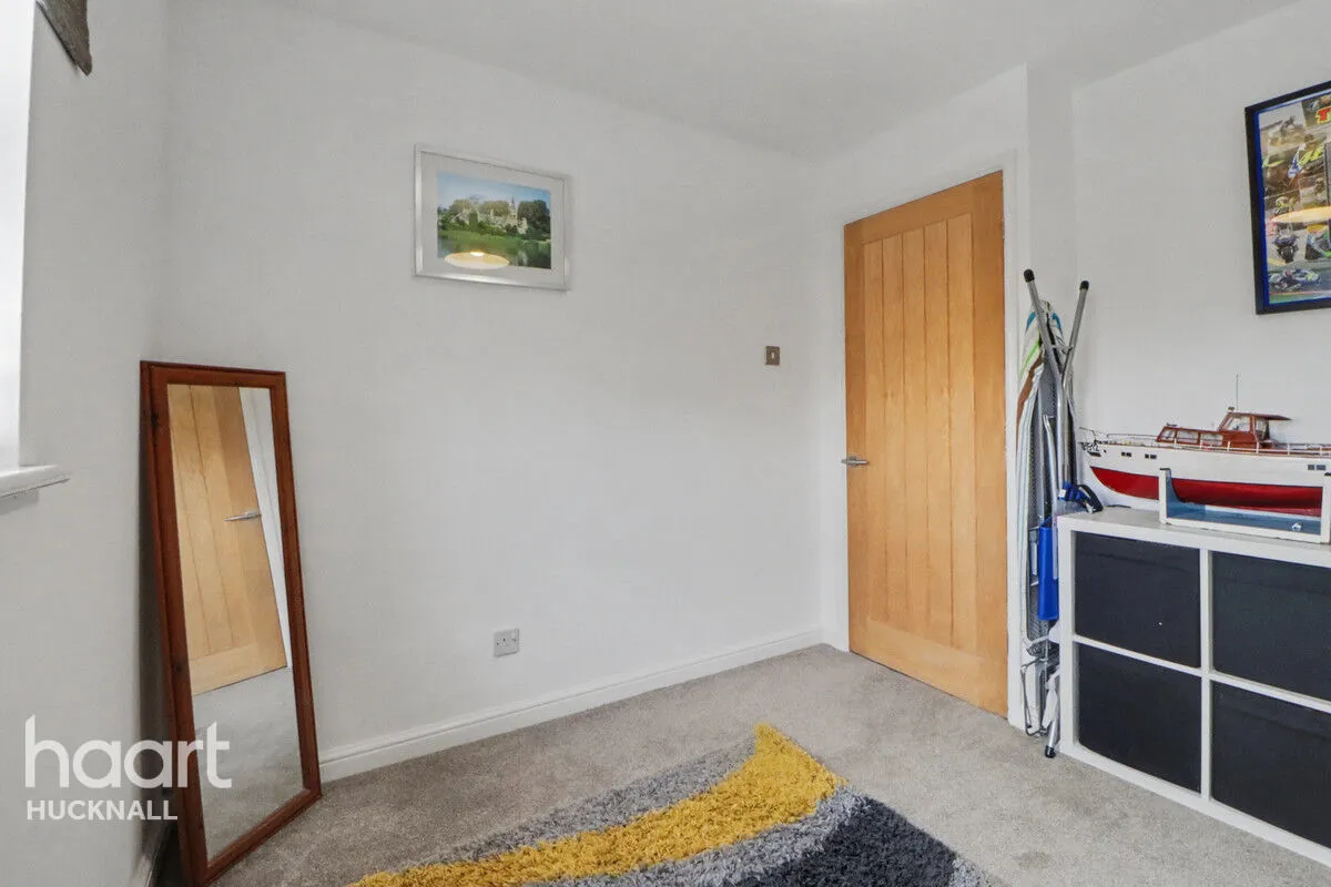 Church Lane, Nottingham, NG15, photo 12