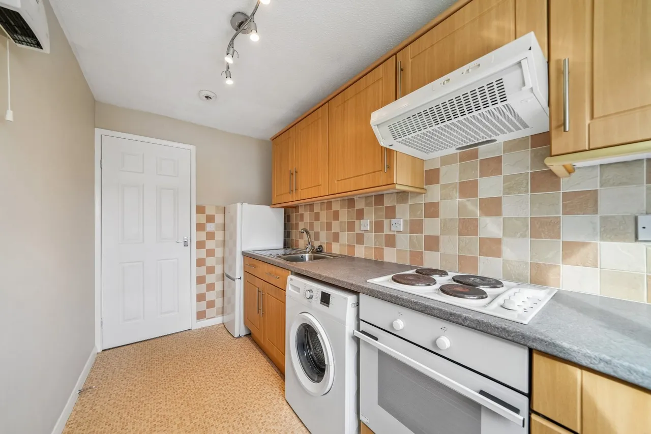 Ryat Green, Newton Mearns, G77, photo 6