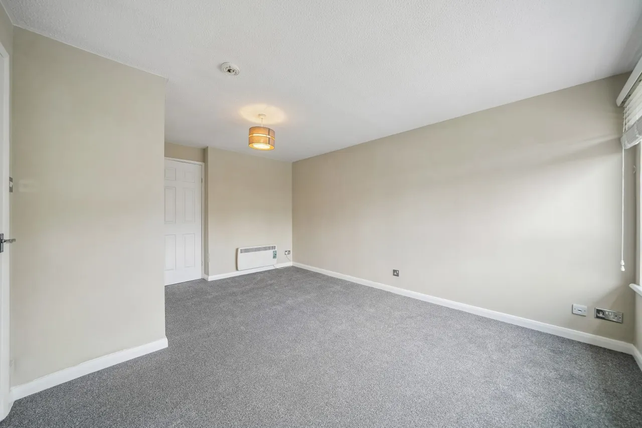 Ryat Green, Newton Mearns, G77, photo 4