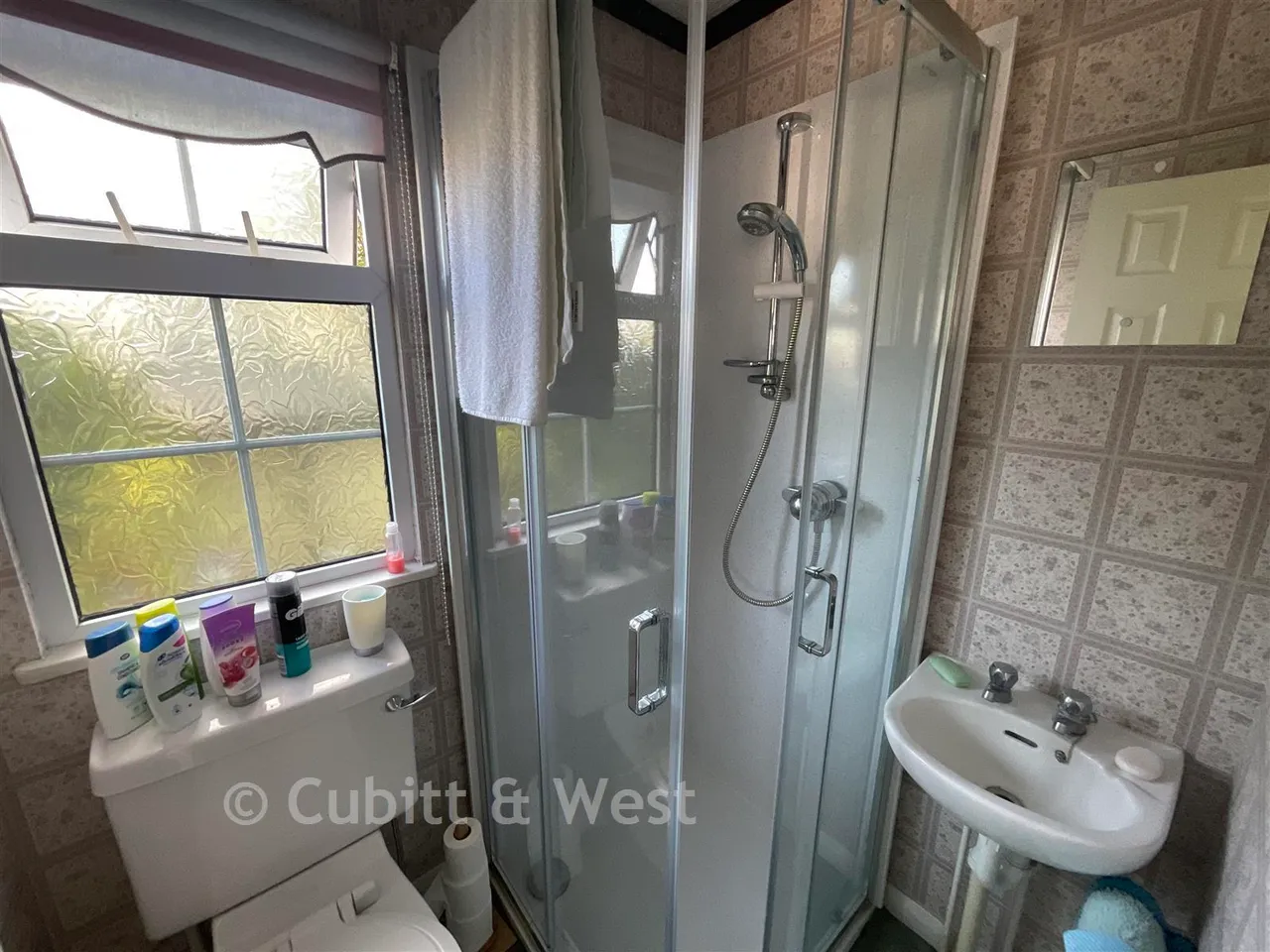 Chestnut Drive, Broadway Park, GU31, photo 7
