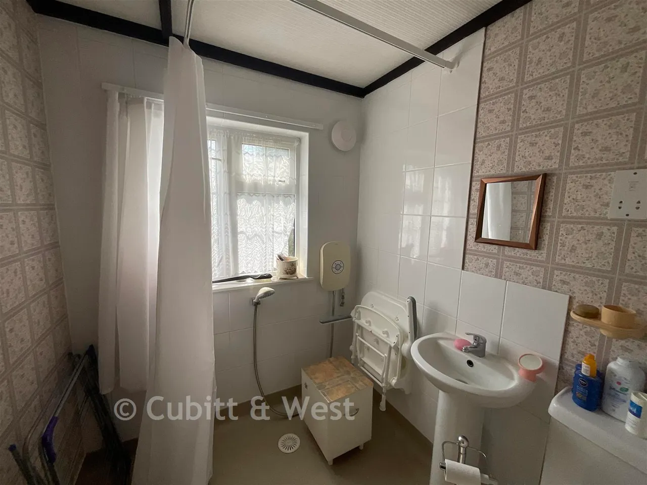 Chestnut Drive, Broadway Park, GU31, photo 9