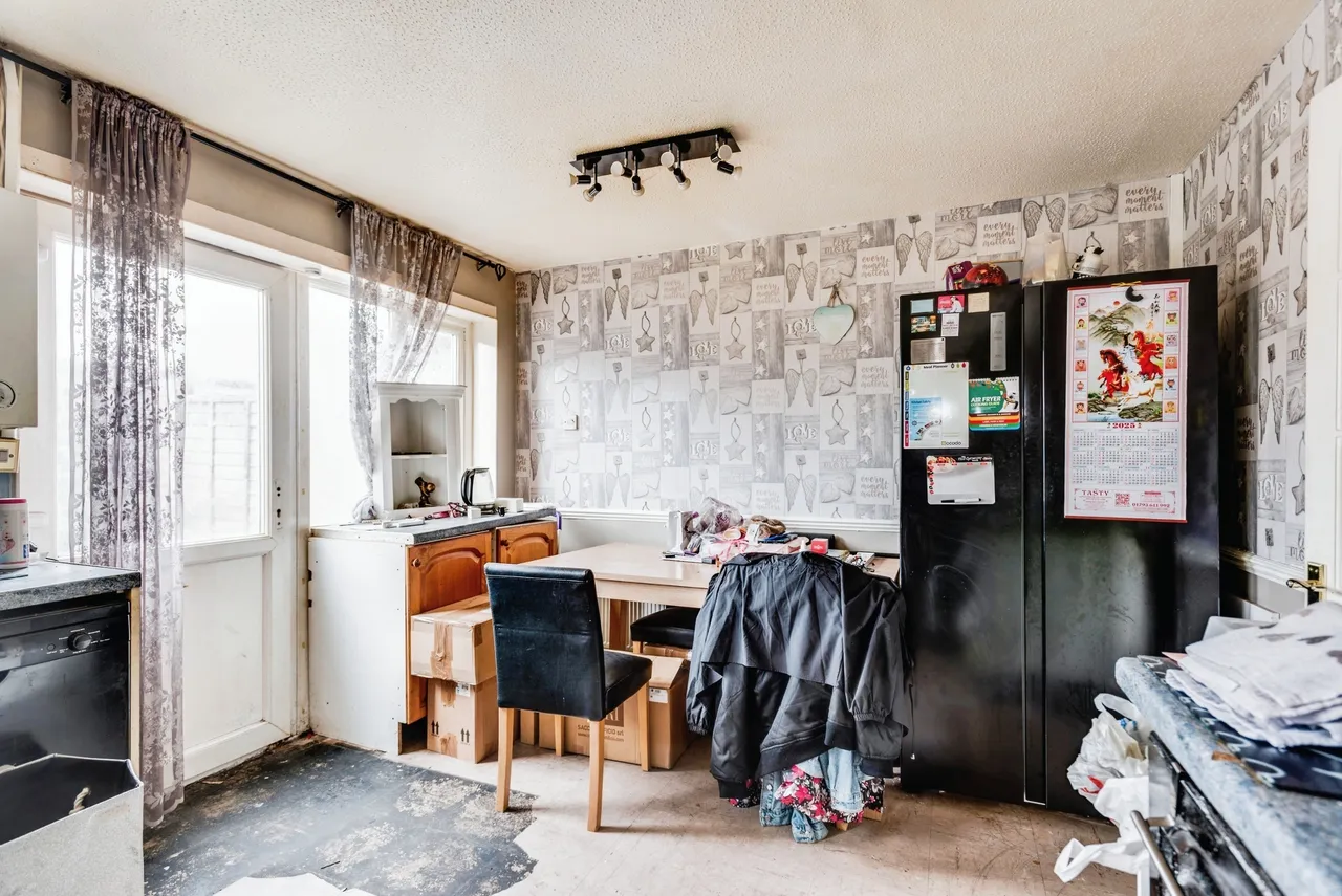 Austen Crescent, Swindon, Wiltshire, SN3, photo 8