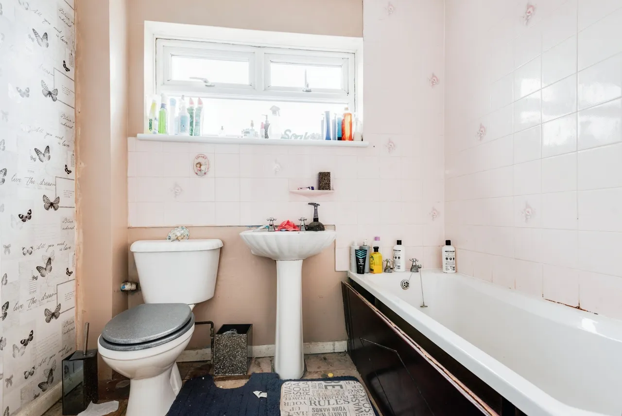 Austen Crescent, Swindon, Wiltshire, SN3, photo 9