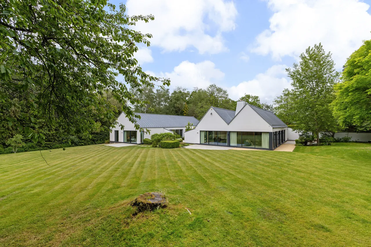 5 bed house for sale, Wellington Avenue, Virginia Water, GU25