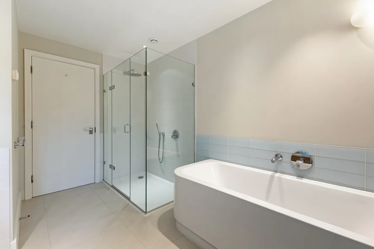 Wellington Avenue, Virginia Water, GU25, photo 16