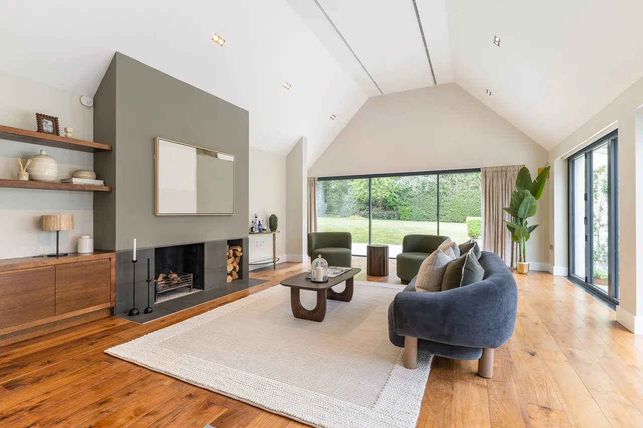 Wellington Avenue, Virginia Water, GU25, photo 8
