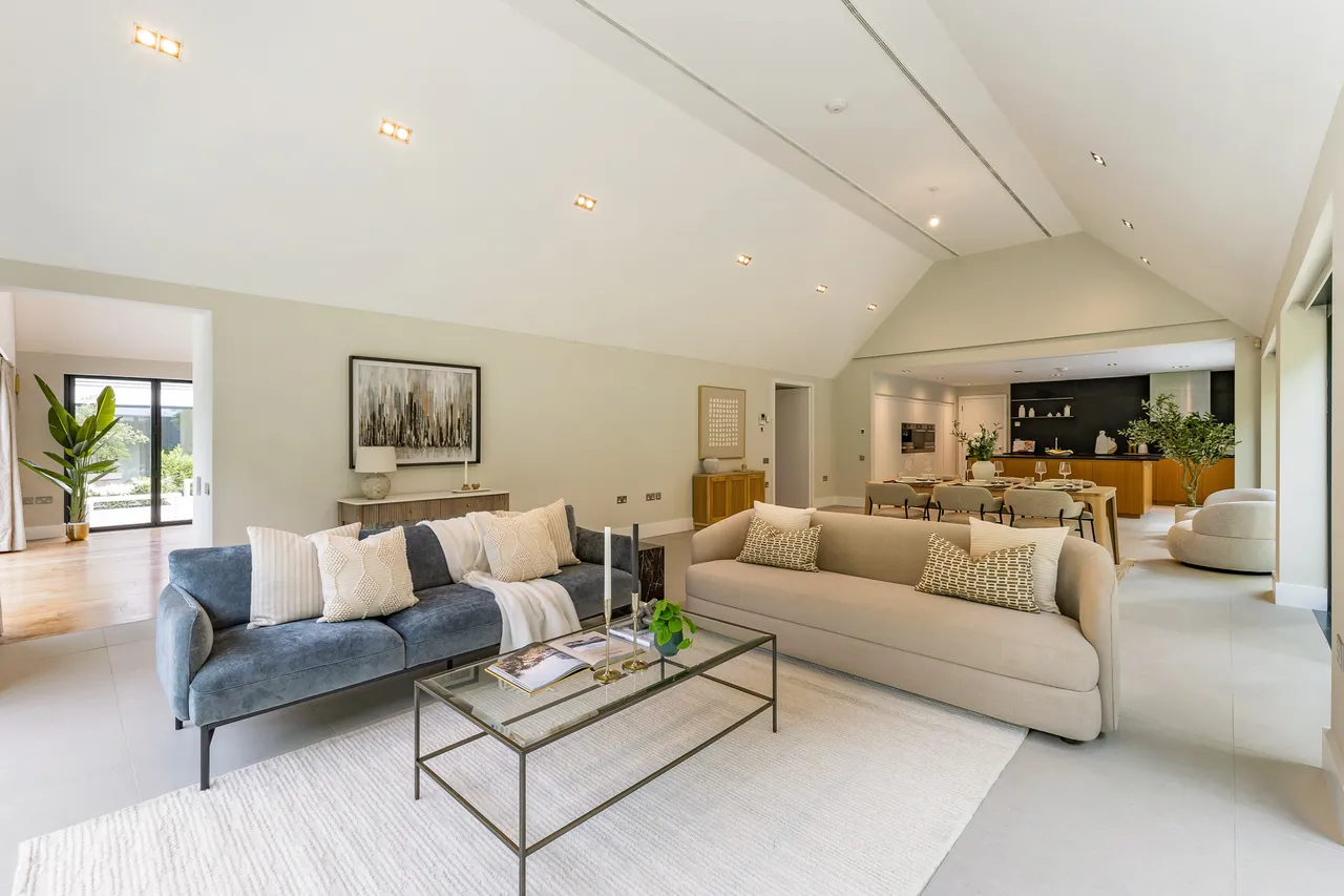 Wellington Avenue, Virginia Water, GU25, photo 6