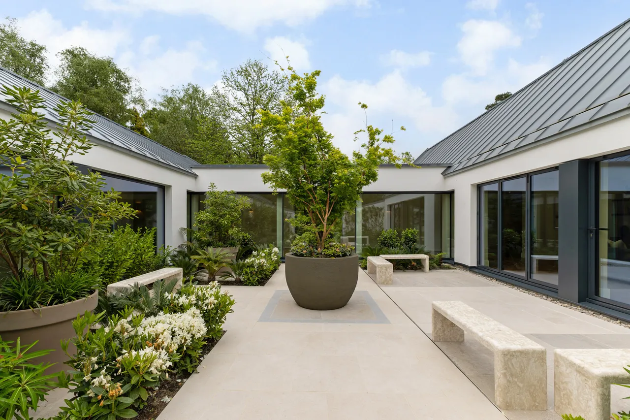 Wellington Avenue, Virginia Water, GU25, photo 19