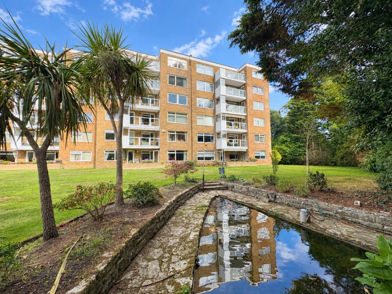2 bed flat for sale, The Avenue, BH13
