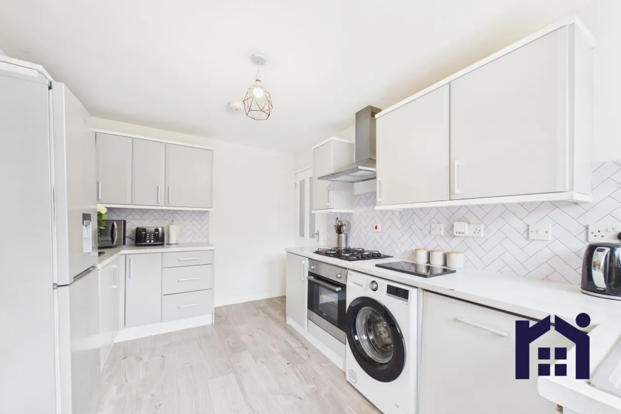 Pennine Avenue, Euxton, Chorley, PR7 6PE, photo 3