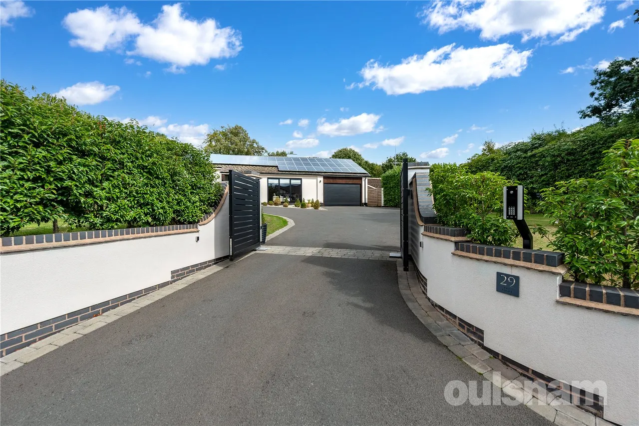 4 bed house for sale — Station Road, Blackwell, Bromsgrove, Worcestershire, B60 1QB