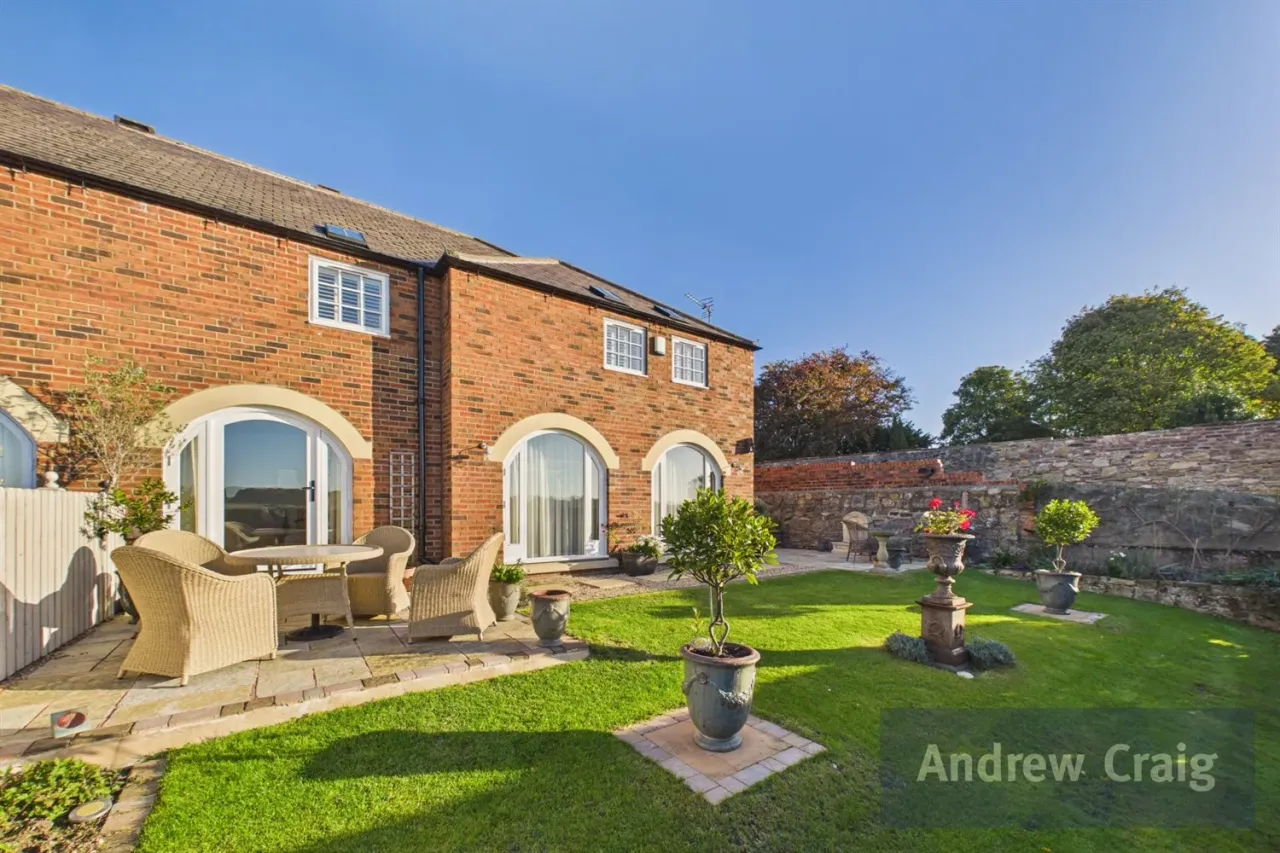 5 bed house for sale, Yellow Leas Farm, East Boldon, NE36