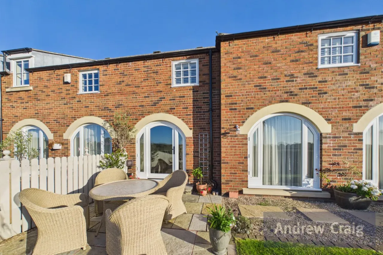 Yellow Leas Farm, East Boldon, NE36, photo 34