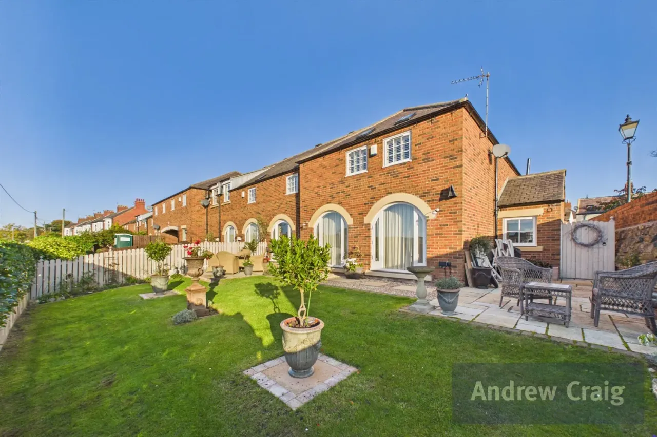 Yellow Leas Farm, East Boldon, NE36, photo 36