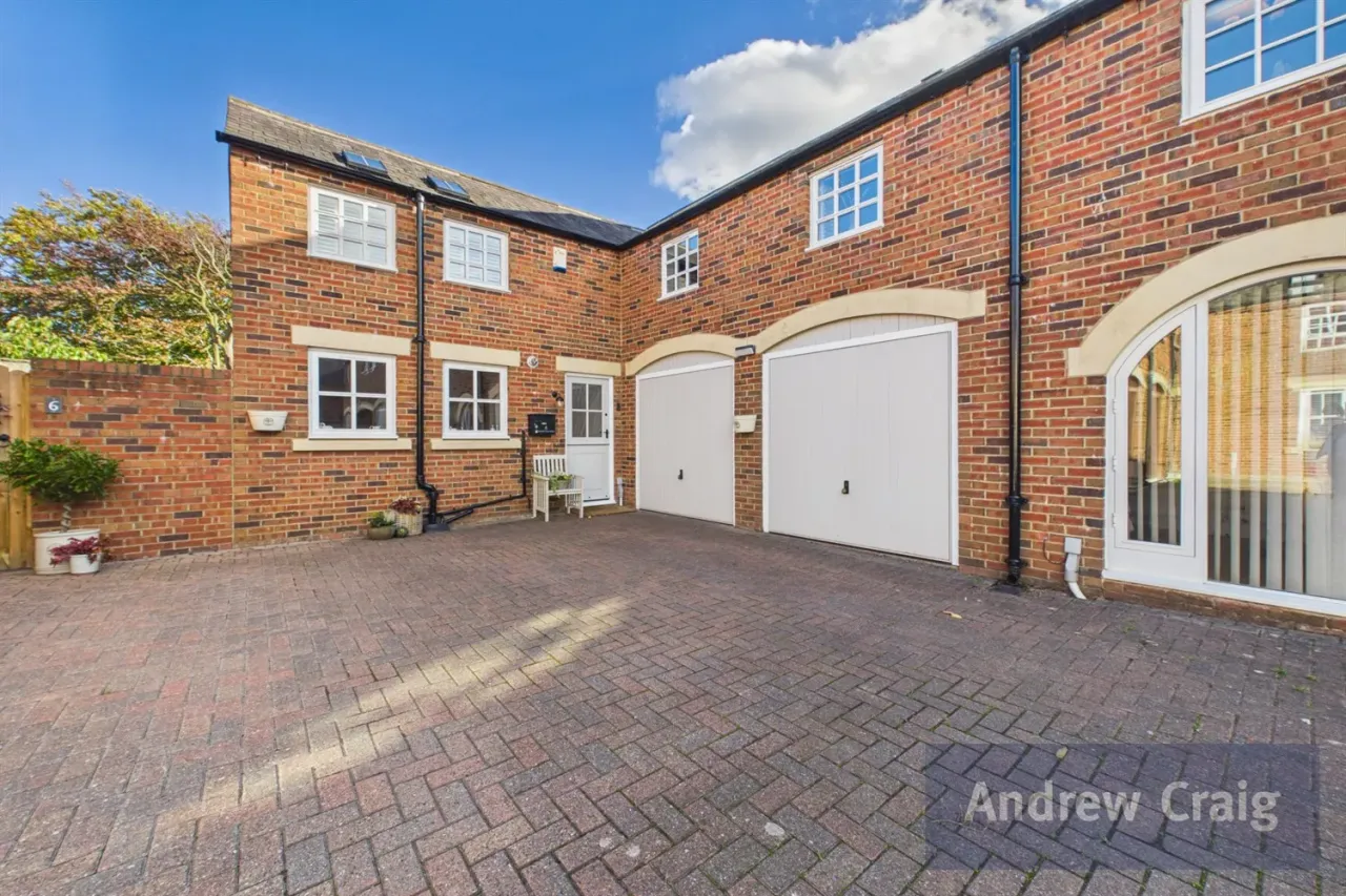 Yellow Leas Farm, East Boldon, NE36, photo 38