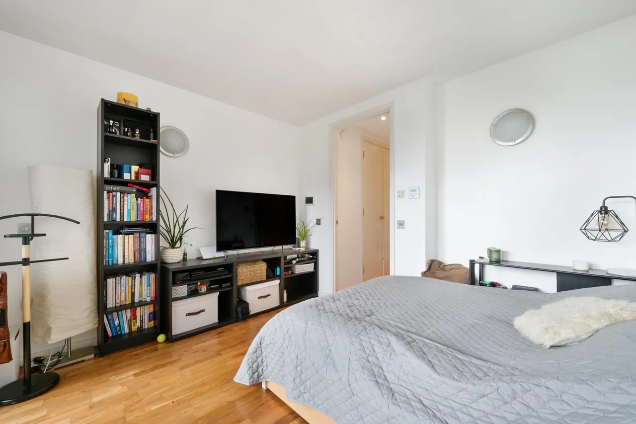 Fairmont Avenue, E14, photo 6