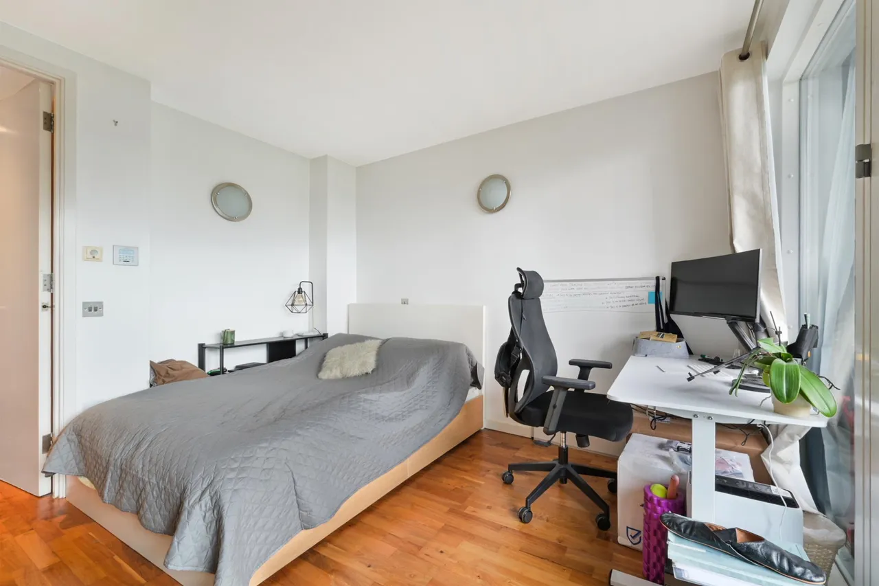 Fairmont Avenue, E14, photo 7