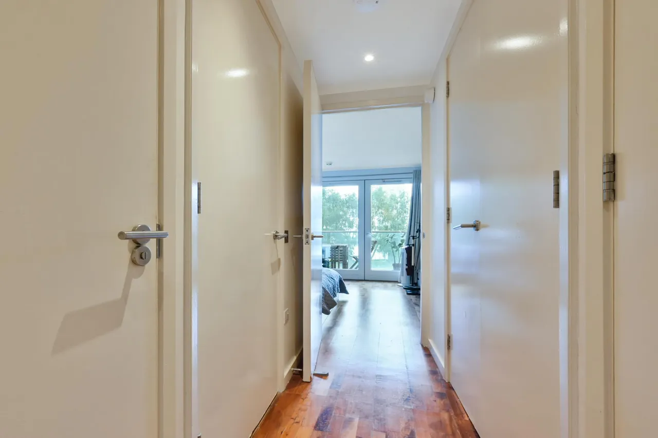 Fairmont Avenue, E14, photo 3