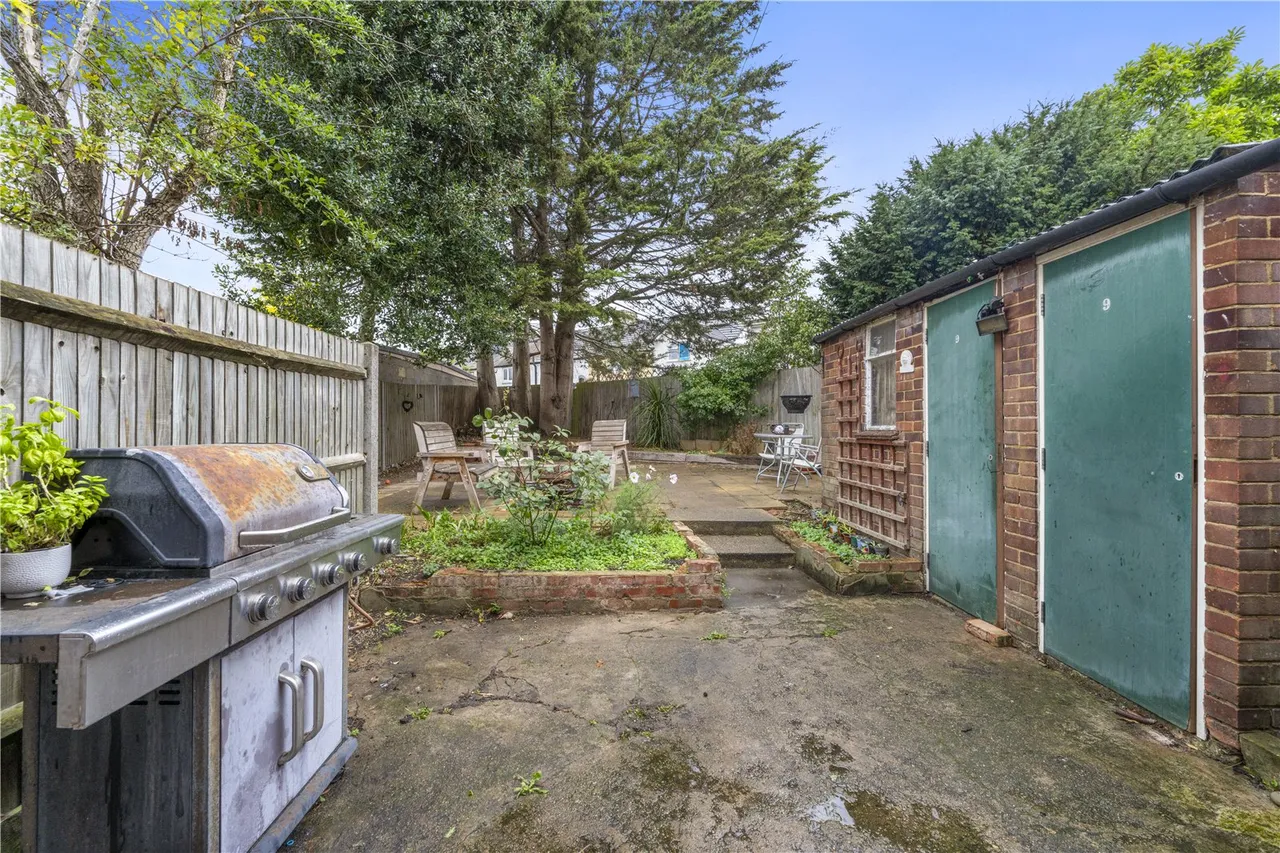 Green Close, Hanworth, TW13 6TJ, photo 11