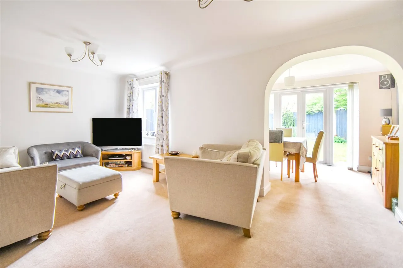 Vetch Field, Hook, Hampshire, RG27 9SL, photo 2