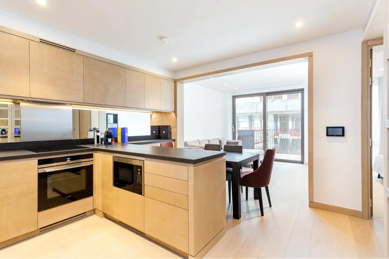 Embassy Gardens, Nine Elms, SW11, photo 3