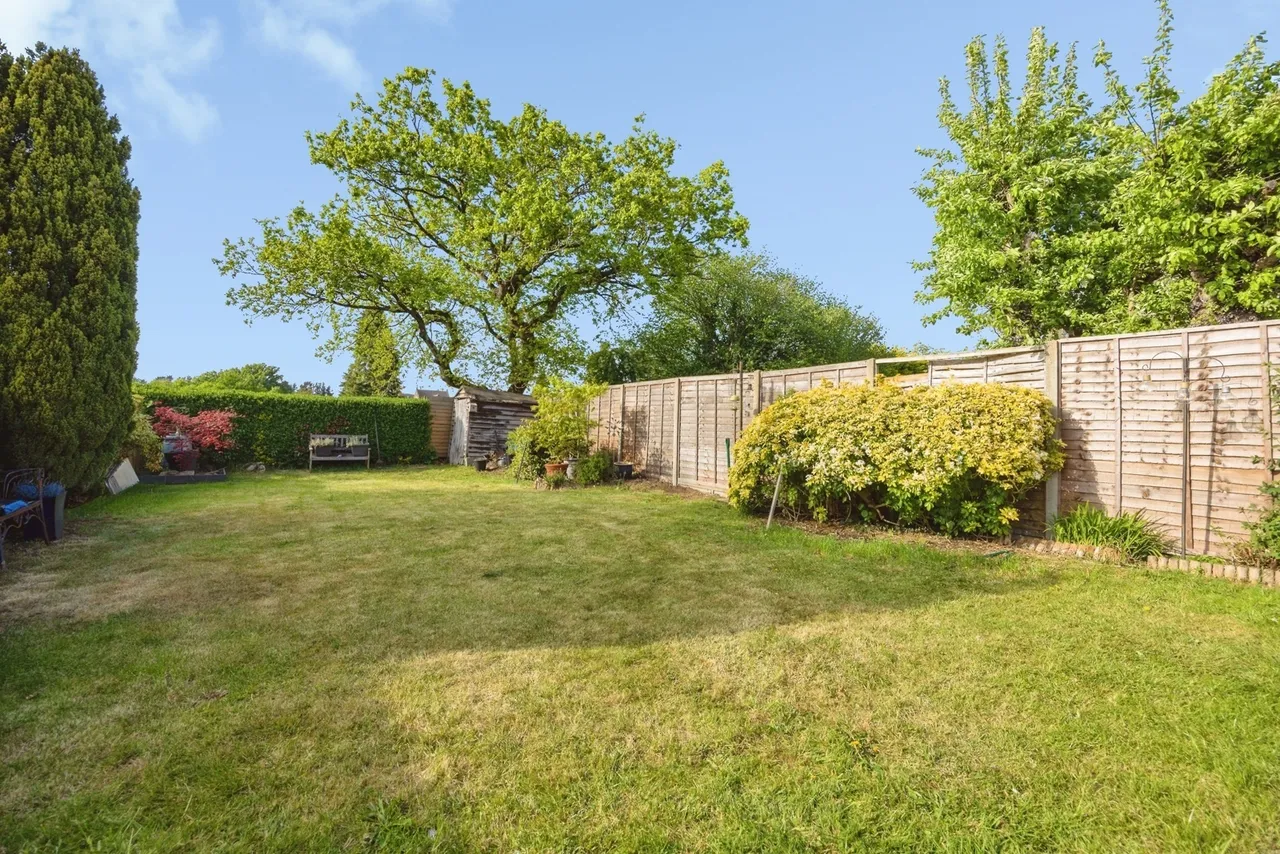 Miltons Crescent, Godalming, GU7, photo 17