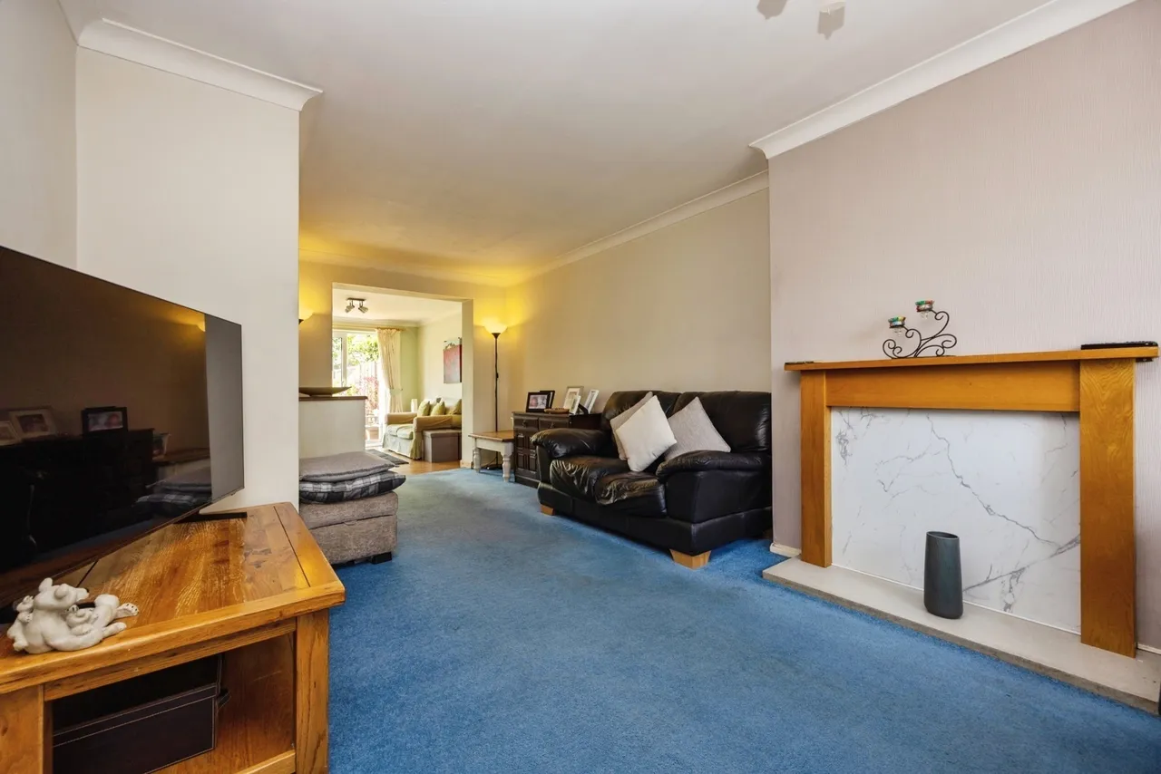 Miltons Crescent, Godalming, GU7, photo 10