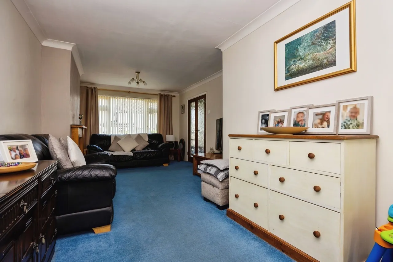Miltons Crescent, Godalming, GU7, photo 13