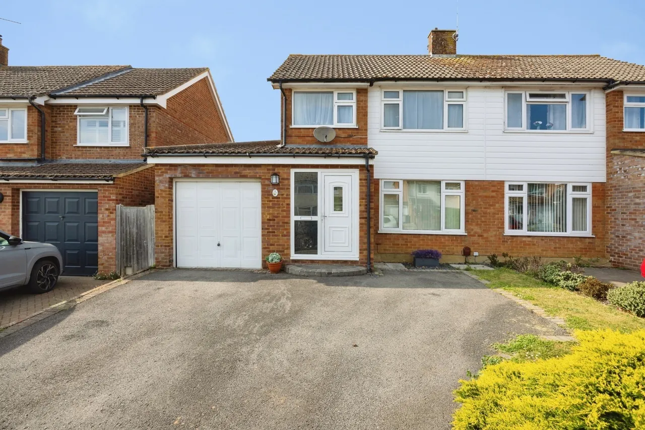 Miltons Crescent, Godalming, GU7, photo 18