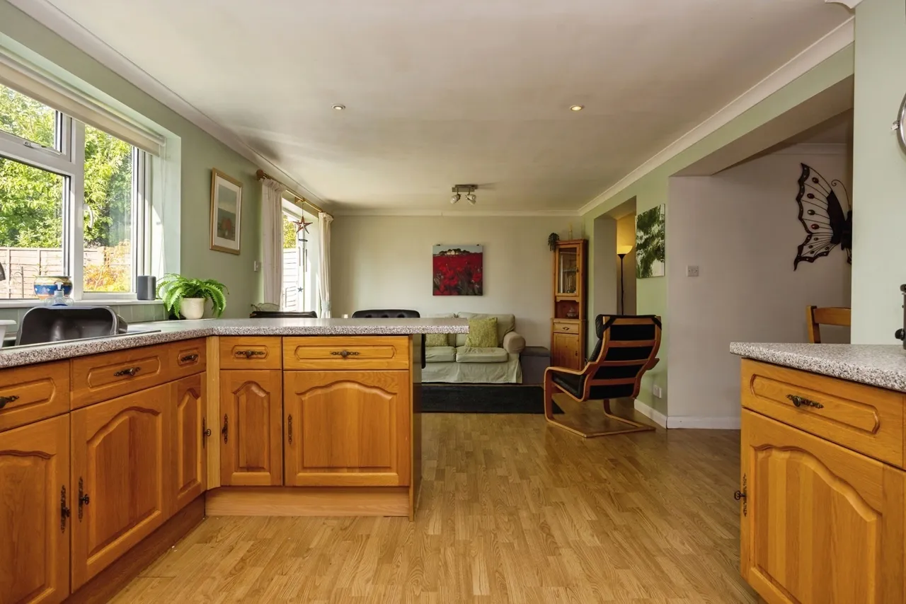 Miltons Crescent, Godalming, GU7, photo 16