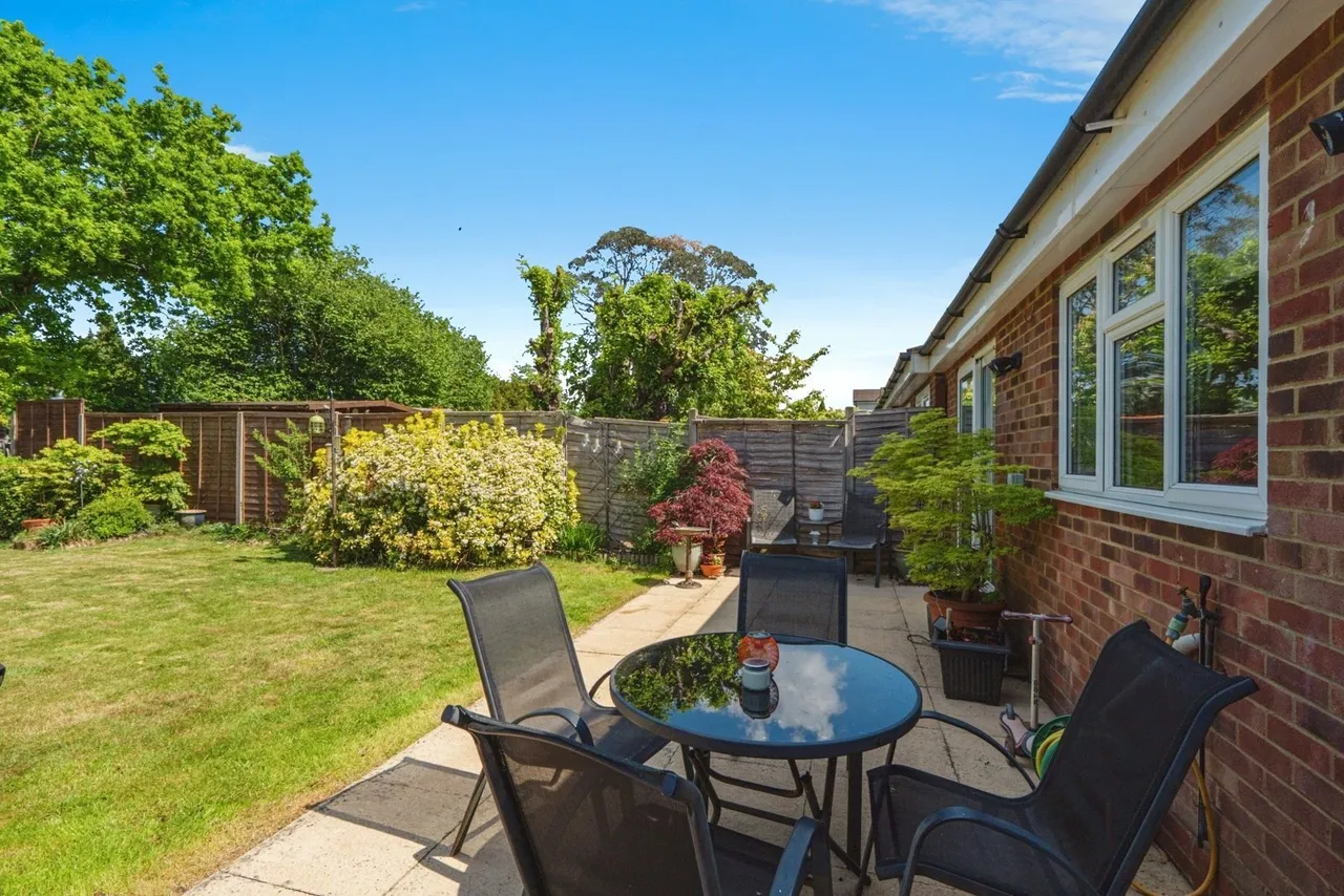 Miltons Crescent, Godalming, GU7, photo 6
