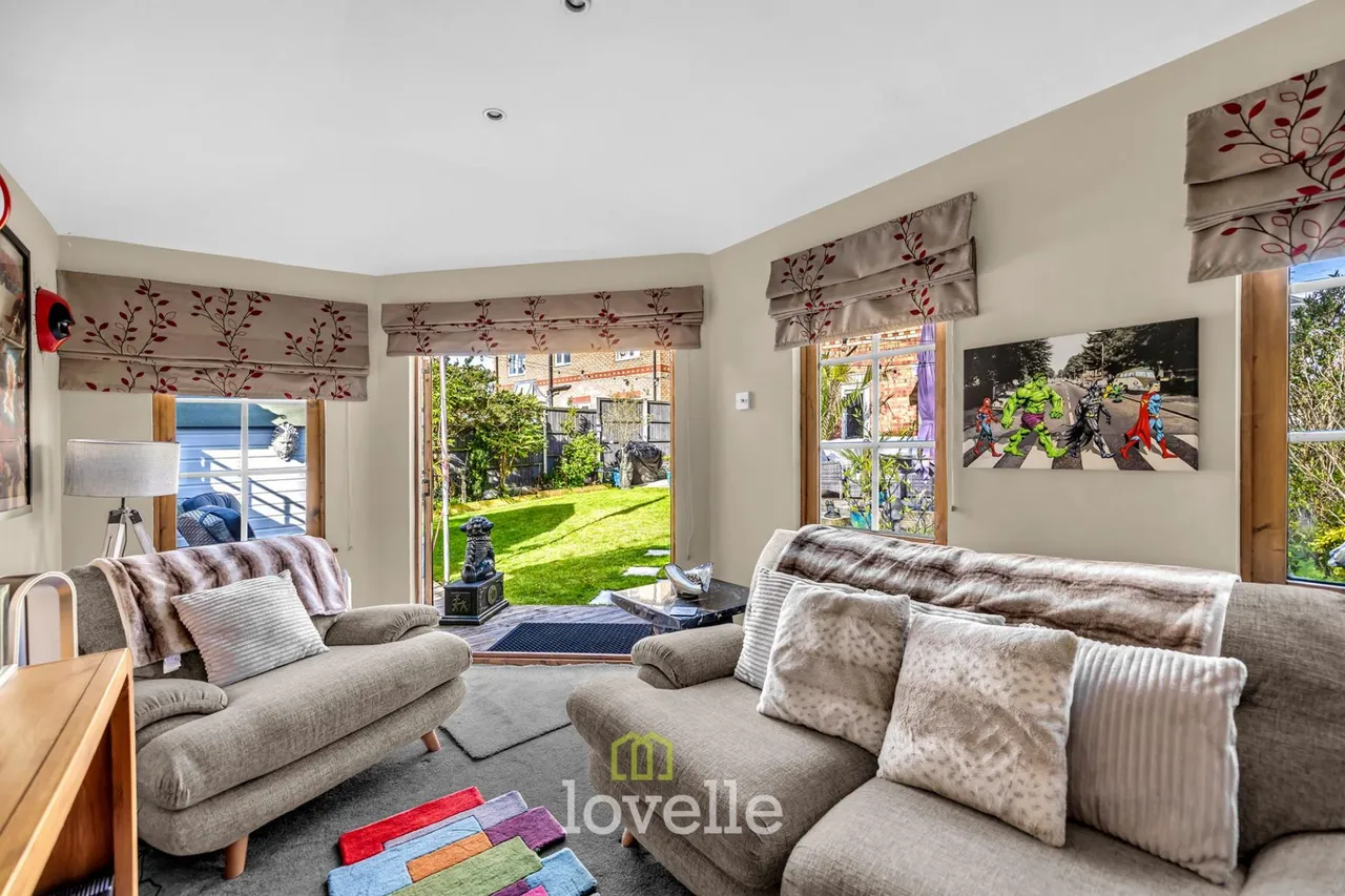 Cowslip Court, Healing, DN41, photo 32