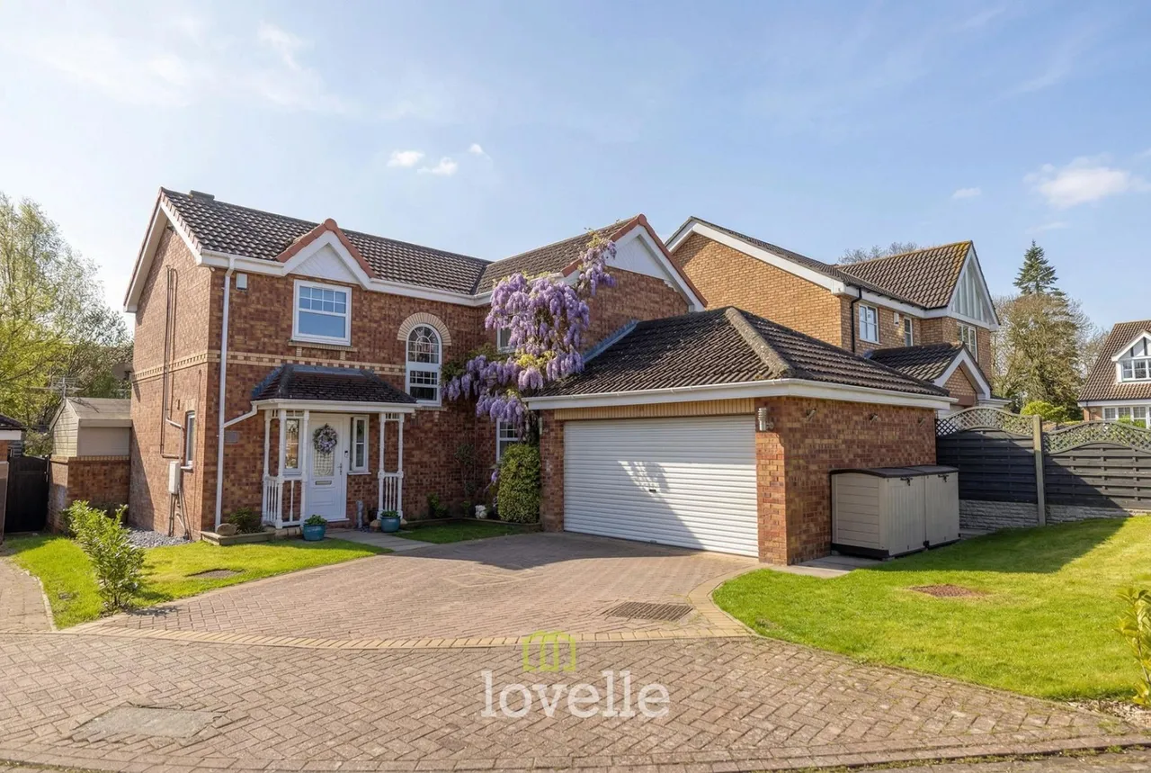 4 bed house for sale, Cowslip Court, Healing, DN41