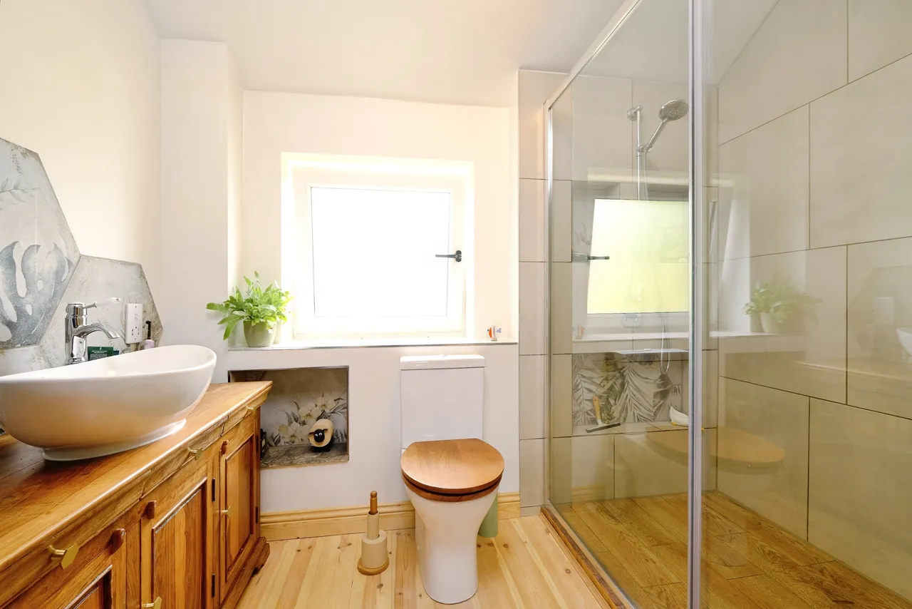 Blaencuffin Road, Abertillery, NP13, photo 10