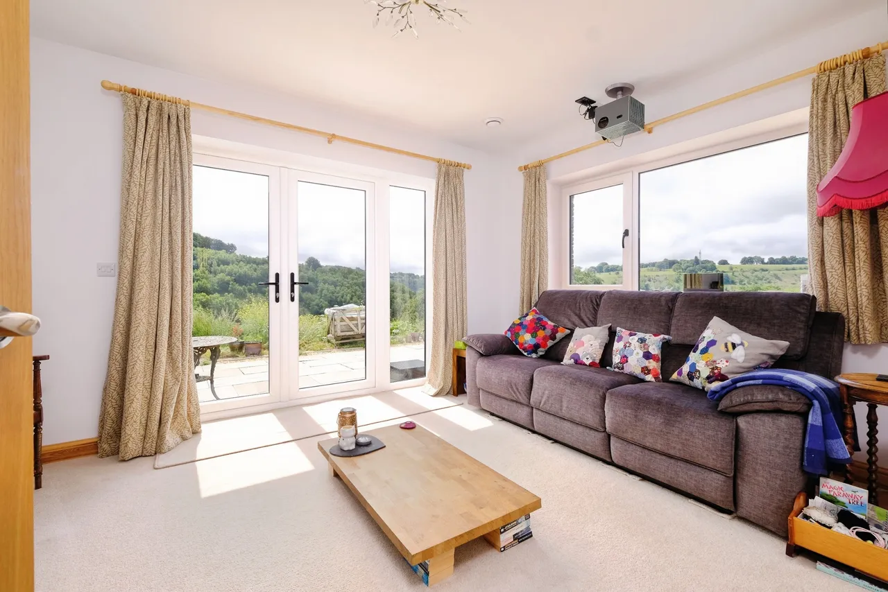 Blaencuffin Road, Abertillery, NP13, photo 18