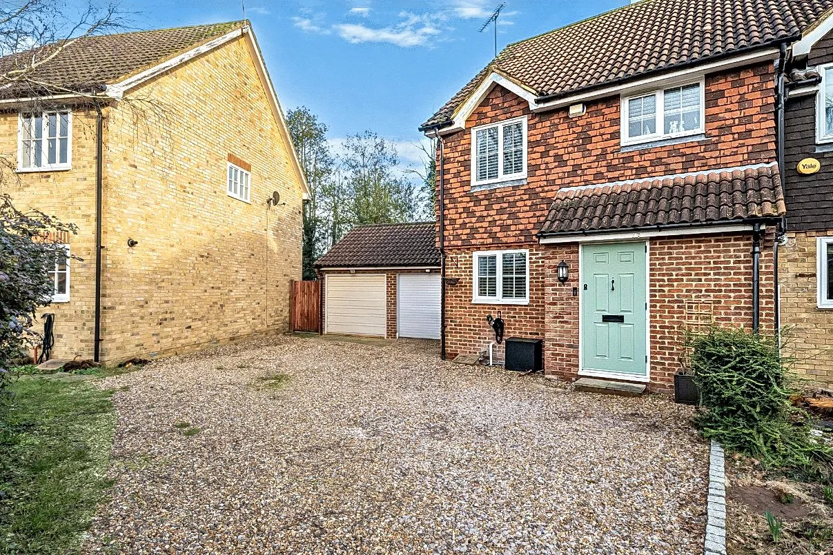 3 bed house for sale, Willow Bank, Woking, GU22