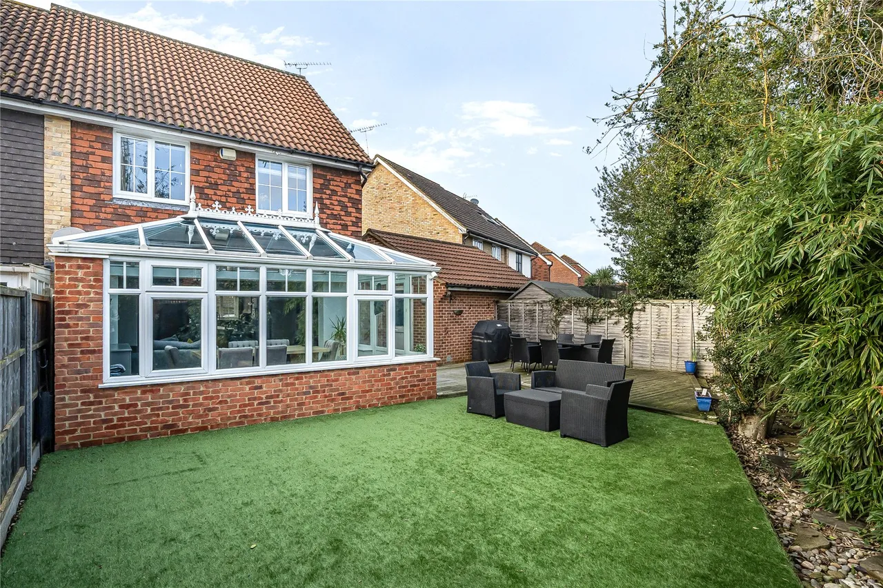 Willow Bank, Woking, GU22, photo 11